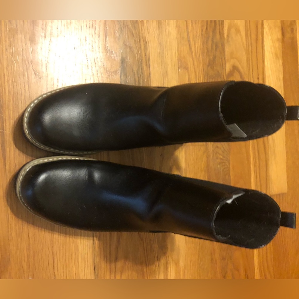 Black Chelsea boot